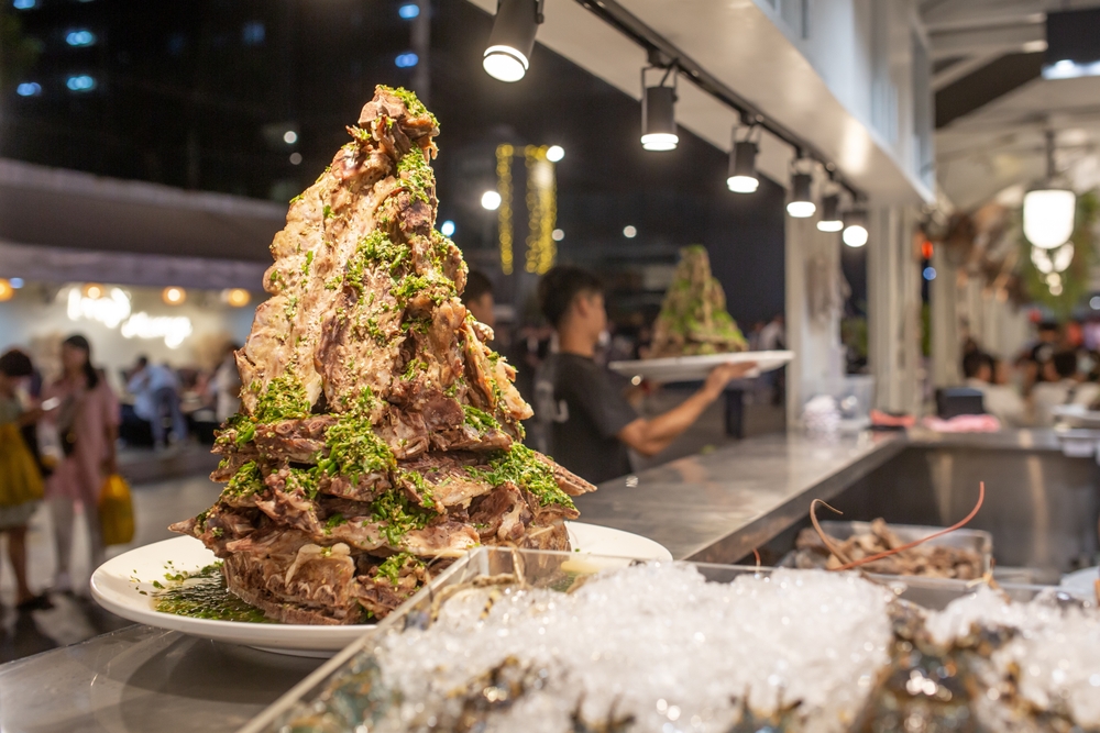 jodd-fairs-dan-neramit-night-market-bangkok